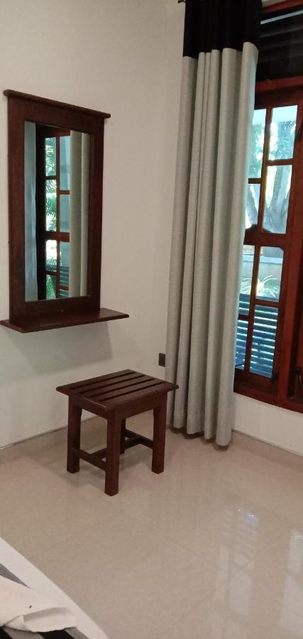 Induwara Safari Resort Uda Walawe Extérieur photo