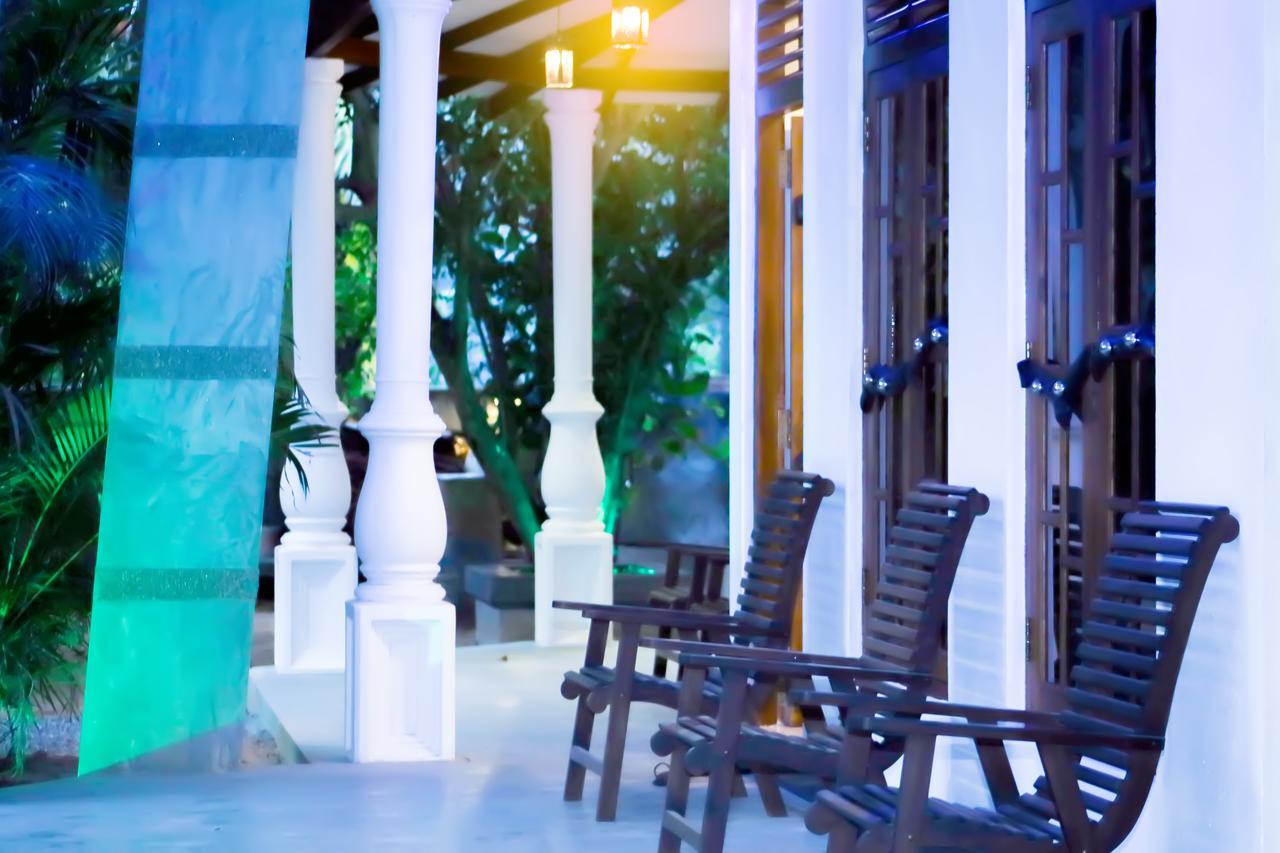 Induwara Safari Resort Uda Walawe Extérieur photo