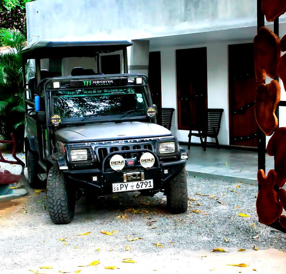 Induwara Safari Resort Uda Walawe Extérieur photo