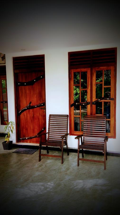 Induwara Safari Resort Uda Walawe Extérieur photo